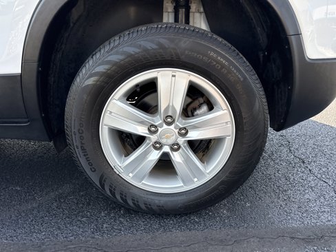 Used 2021 Chevrolet Trax LS image 32