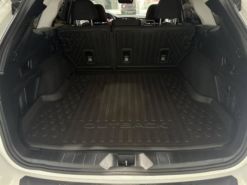 Used 2020 Subaru Outback Premium image 38