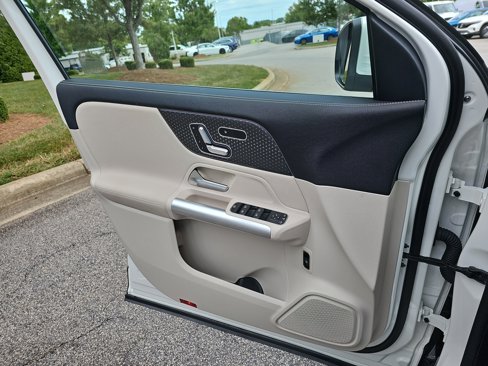 Certified 2025 Mercedes-Benz GLA 250 image 28