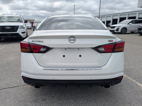 Used 2023 Nissan Altima 2.5 SR w/ SR Premium Package image 4
