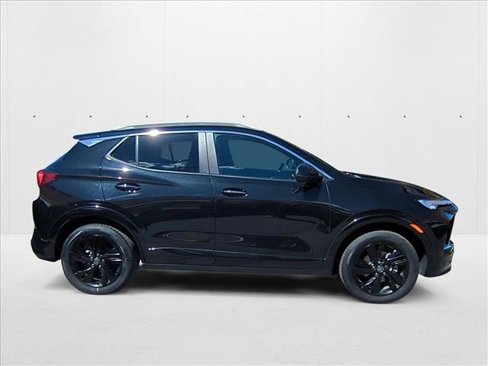 Used 2024 Buick Encore GX Sport Touring image 4