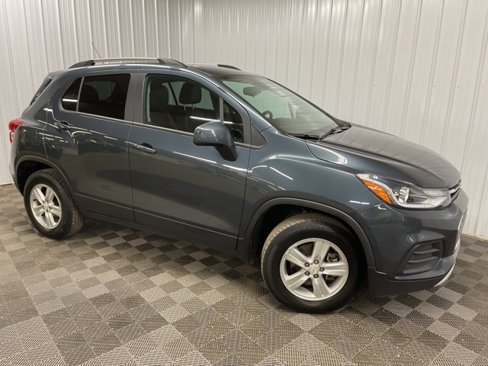 Used 2021 Chevrolet Trax LT w/ LT Convenience Package image 1