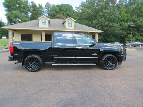 Used 2017 Chevrolet Silverado 1500 High Country image 1
