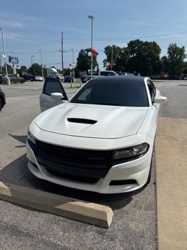 Used 2018 Dodge Charger GT image 2
