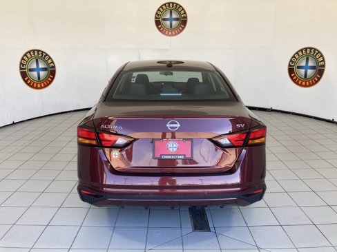 Used 2024 Nissan Altima 2.5 SV image 19