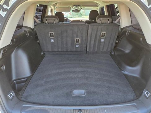 Used 2023 Jeep Grand Cherokee Laredo image 16