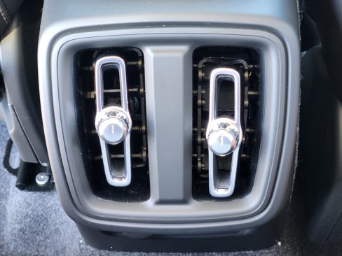 New 2025 Volvo XC40 B5 Core w/ Protection Package Premier image 19