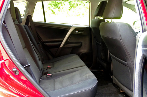 Used 2017 Toyota RAV4 XLE image 17
