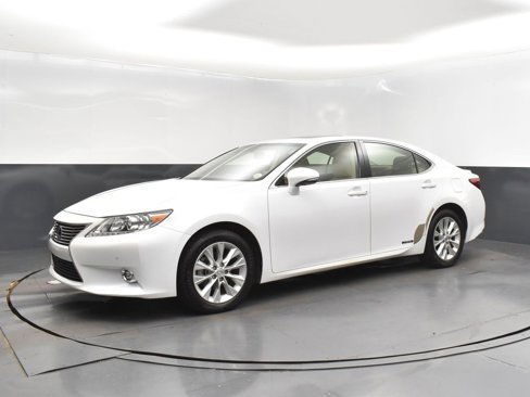 Used 2015 Lexus ES 300h image 3