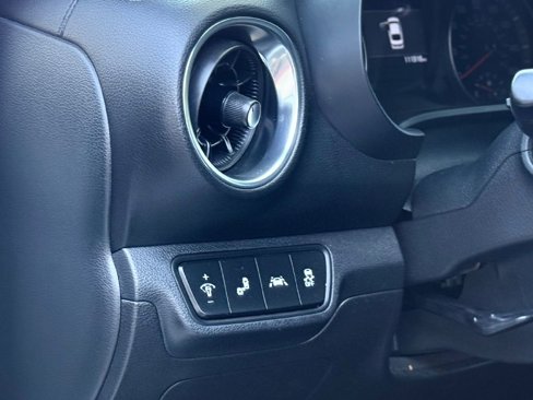 Used 2021 Kia Forte GT-Line image 11