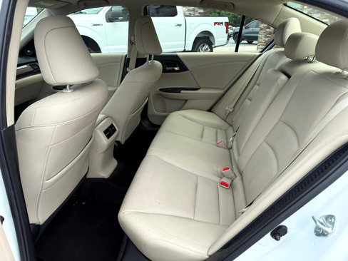 Used 2017 Honda Accord Touring image 12