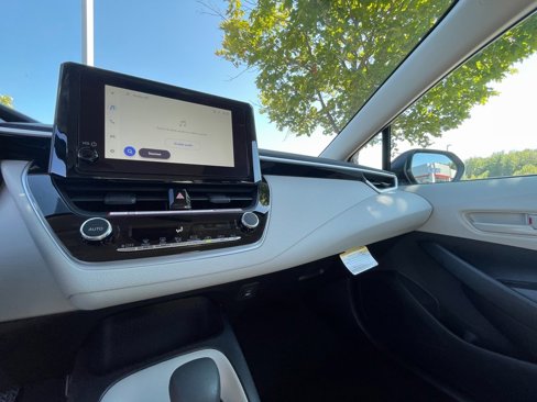 New 2025 Toyota Corolla LE image 7