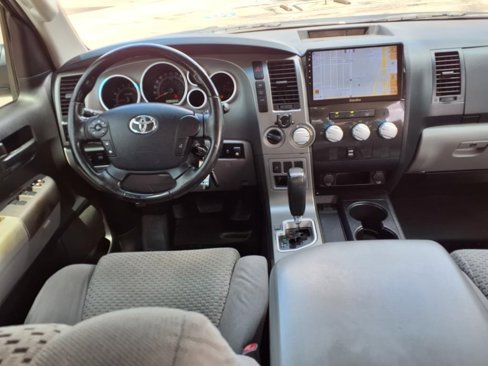 Used 2013 Toyota Tundra 4x4 CrewMax image 17