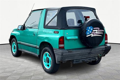 Used 1994 Geo Tracker 2WD 2-Door image 4