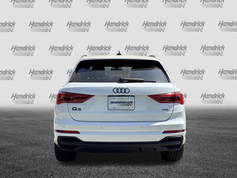 Used 2024 Audi Q3 2.0T Premium image 9