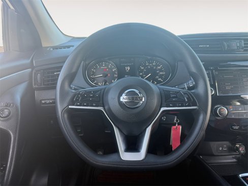 Used 2021 Nissan Rogue Sport S image 16