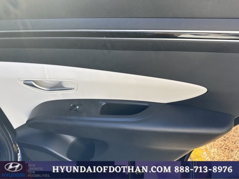 Certified 2022 Hyundai Tucson SE image 15