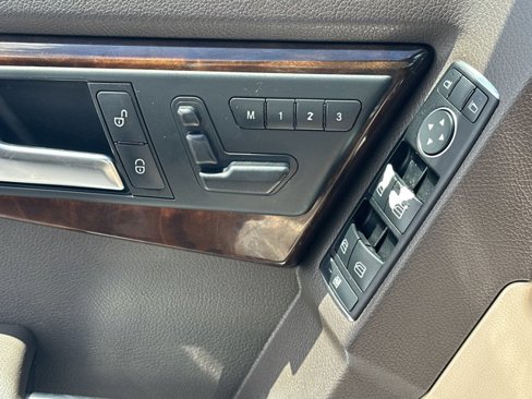 Used 2014 Mercedes-Benz GLK 350 4MATIC image 18