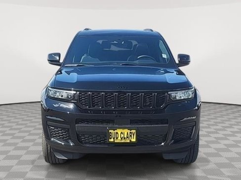 New 2025 Jeep Grand Cherokee L Altitude image 8