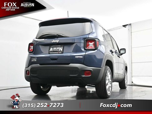 Used 2022 Jeep Renegade Latitude image 18
