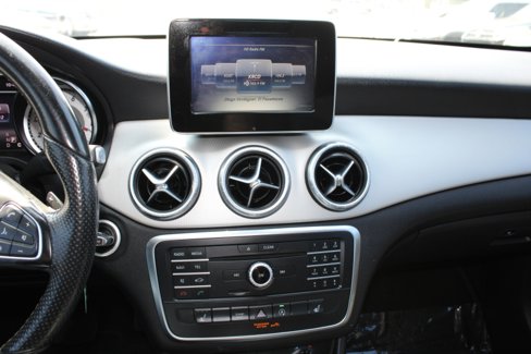 Used 2016 Mercedes-Benz CLA 250 image 12