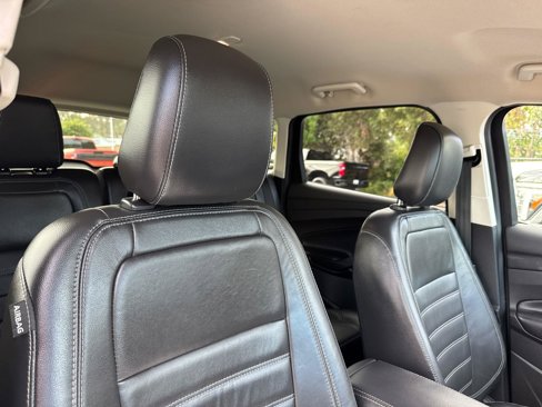 Used 2018 Ford Escape SEL image 16