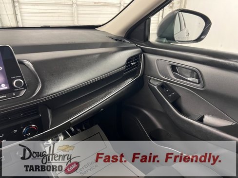 Used 2024 Nissan Rogue S image 42