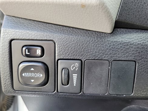 Used 2016 Toyota Corolla LE image 15