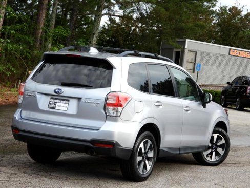 Used 2017 Subaru Forester 2.5i Premium w/ All-Weather Package image 4