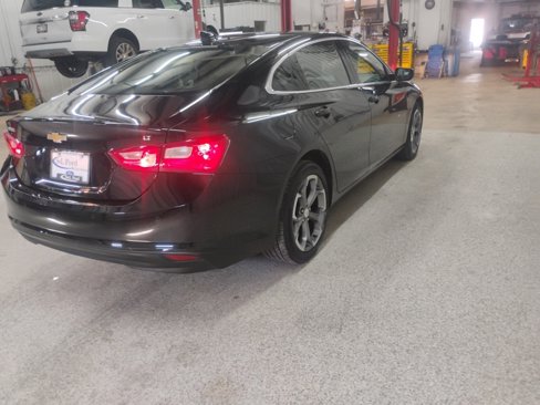 Used 2024 Chevrolet Malibu LT image 4