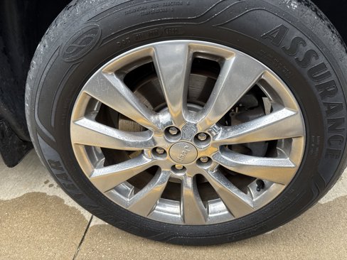 Used 2017 Jeep Cherokee Overland w/ Heavy Duty Protection Group image 4