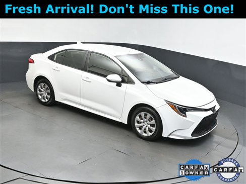 Used 2021 Toyota Corolla LE image 1