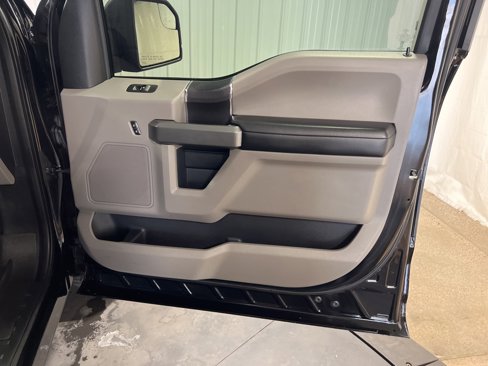 Used 2017 Ford F150 XLT image 21