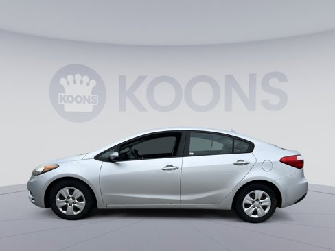 Used 2015 Kia Forte LX image 2