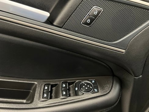 Used 2024 Ford Edge SEL image 12