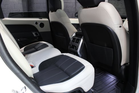 Used 2020 Land Rover Range Rover Sport HST image 36