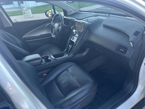 Used 2013 Chevrolet Volt Premium w/ Premium Trim Package image 22