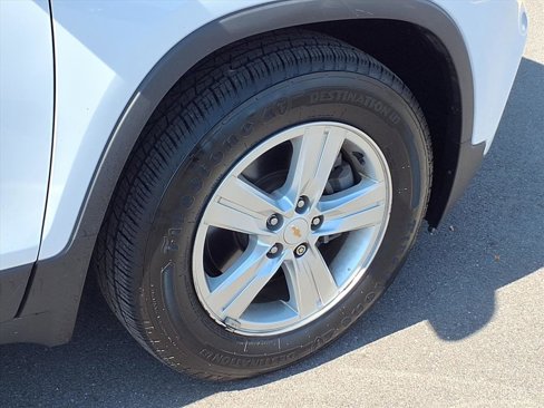 Used 2020 Chevrolet Trax LS image 25