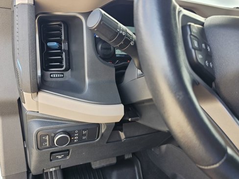 Used 2022 Ford Bronco Wildtrak image 18