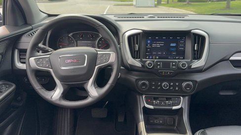 Used 2022 GMC Terrain SLT image 12