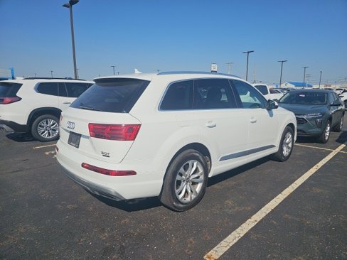 Used 2018 Audi Q7 3.0T Premium Plus w/ Premium Plus Package image 4