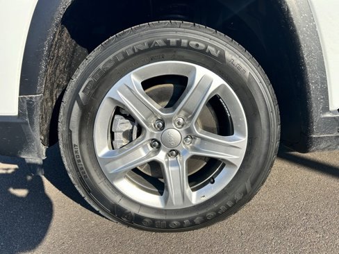 Certified 2024 Jeep Compass Latitude w/ Altitude Special Edition image 9