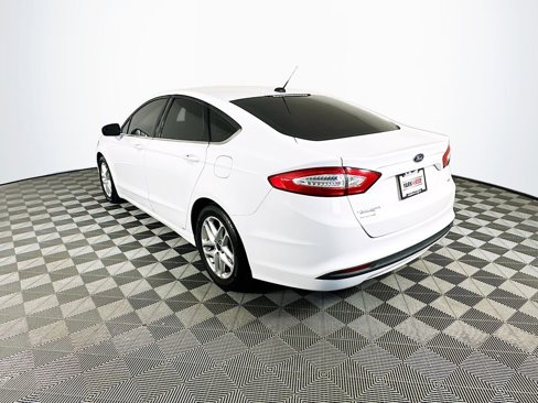 Used 2016 Ford Fusion SE image 6