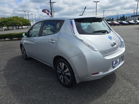 Used 2013 Nissan Leaf SL w/ Premium Pkg image 6