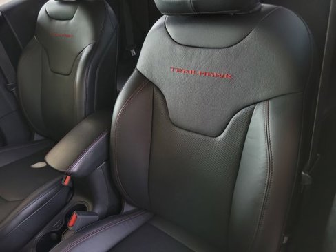 Used 2021 Jeep Compass Trailhawk image 6