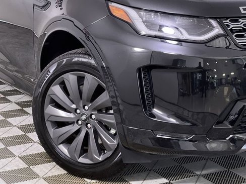 Used 2020 Land Rover Discovery Sport SE R-Dynamic image 10