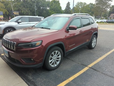 Used 2019 Jeep Cherokee Latitude w/ Popular Appearance Group image 1