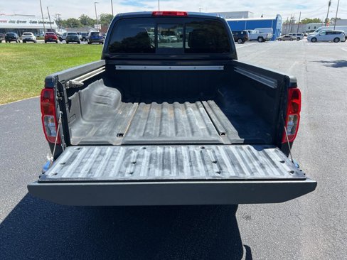Used 2019 Nissan Frontier SL image 17