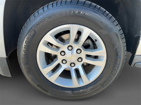 Used 2018 Chevrolet Suburban LT image 14