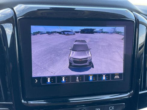 Used 2020 Chevrolet Traverse LT w/ LT Premium Package image 39